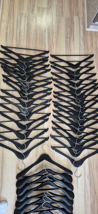 Плічка вішак Vivendi для верхнього одягу чорний матовий 43 см вешалка