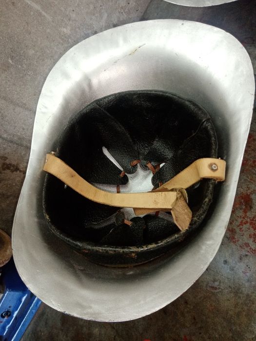Каска пожарного металлическая