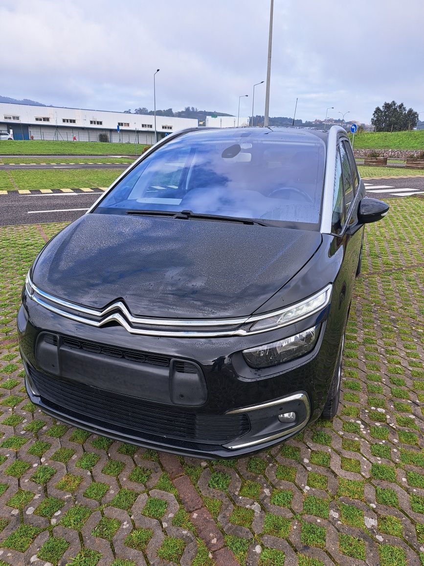 Aluguer Carrinha 7 lugares