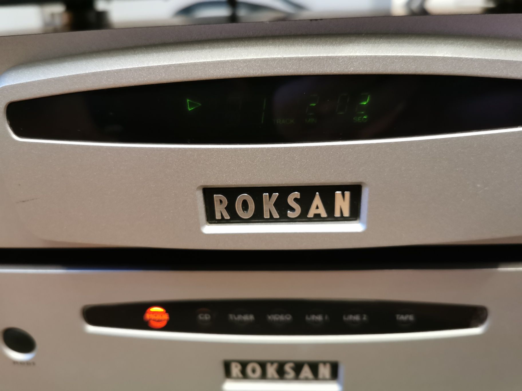 Roksan caspian CD player + integrated amplifier + piloty