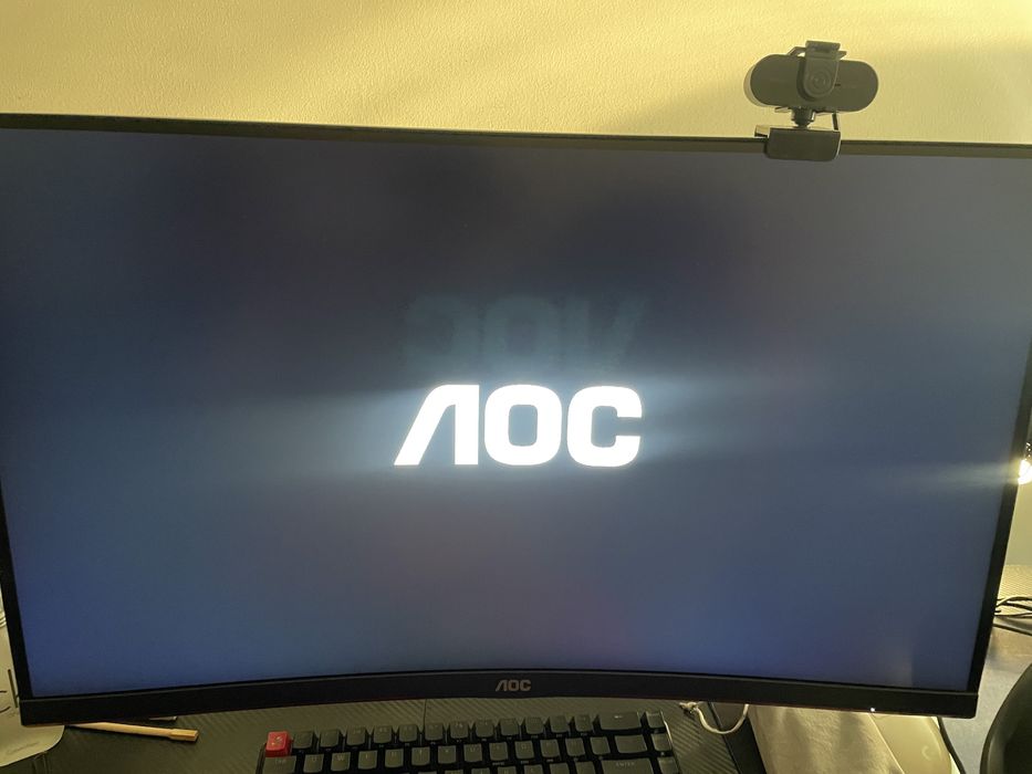 Monitor AOC curvo 27' 240hz