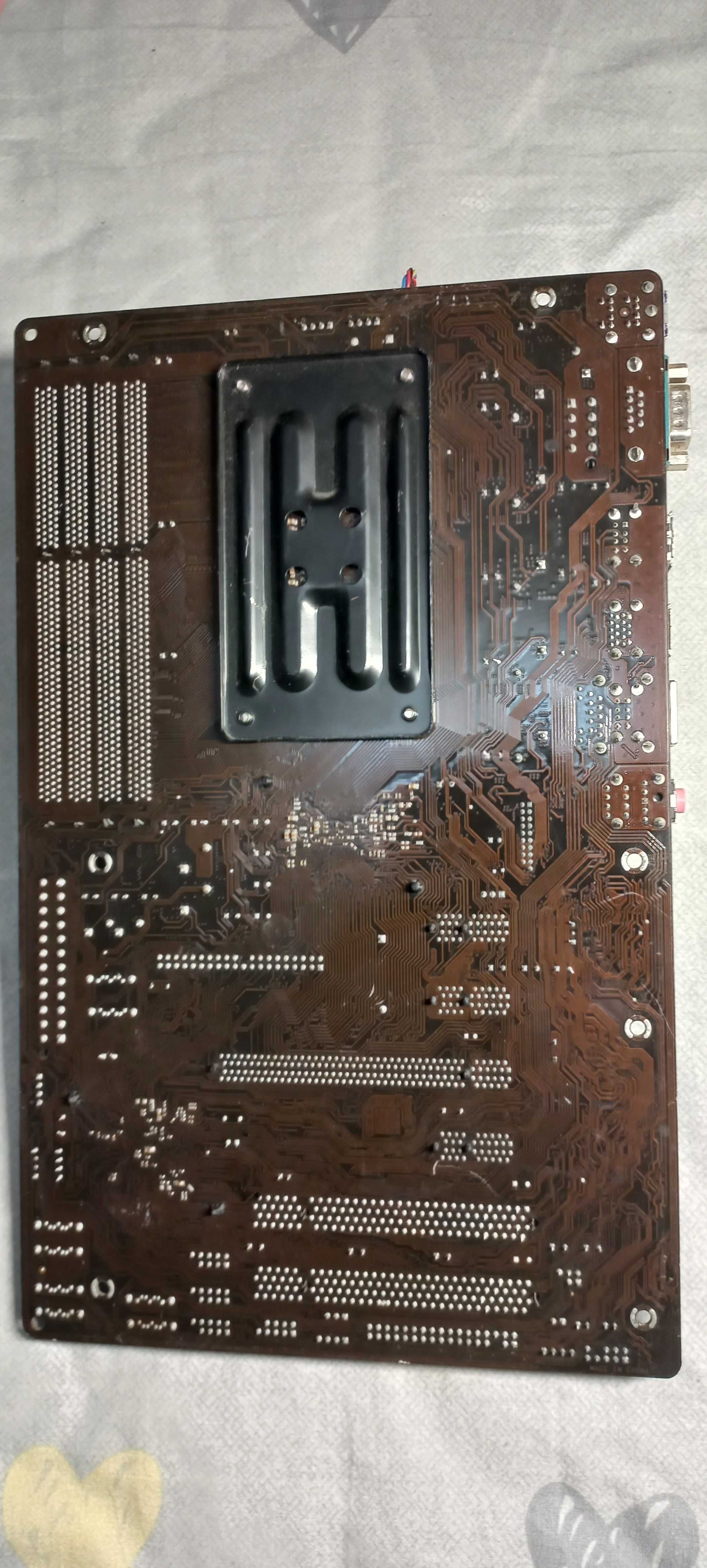 ASRock 980DE3 U3S3 + FX-4100 + 8гб ДДР3 + кулер