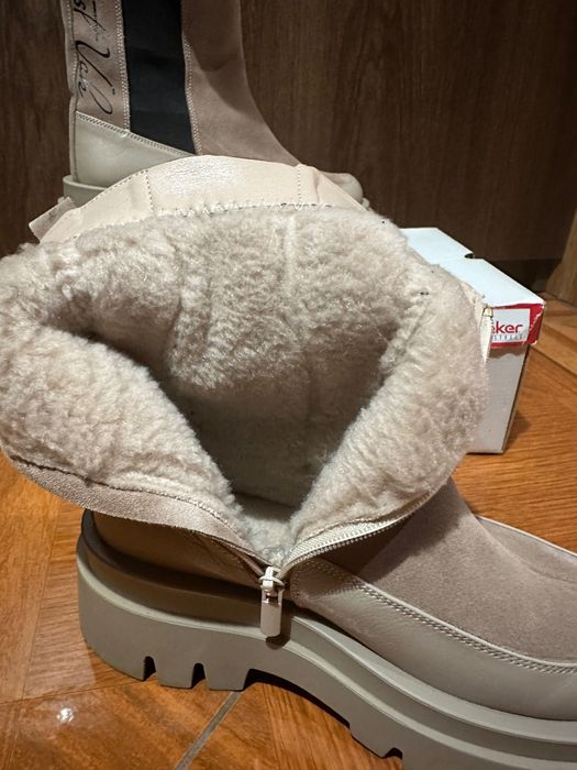 Шкіряні жіночі чоботи