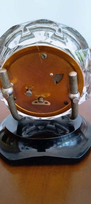 Zegar w kryszyale Majak