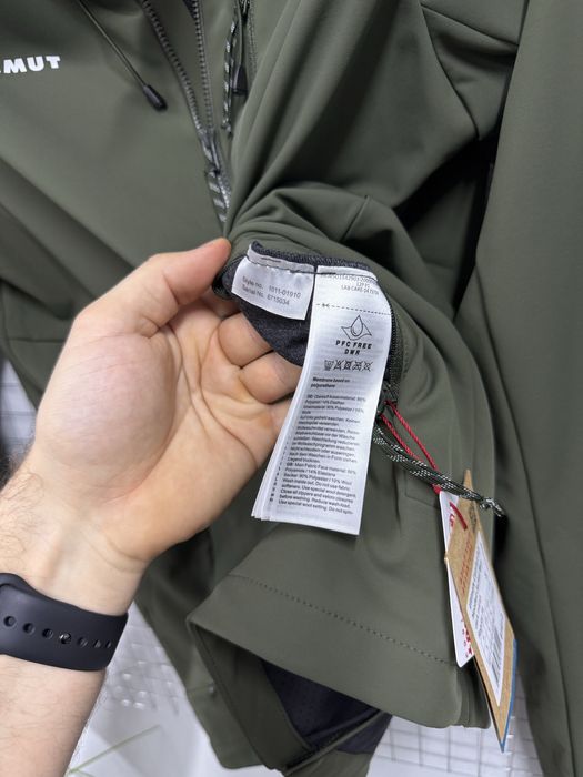 Чоловіча куртка Mammut Ultimate comfort SO hooded jacket men black