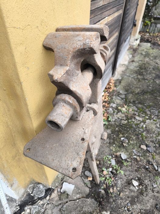 Stare imadło PRL. Duże kowalskie