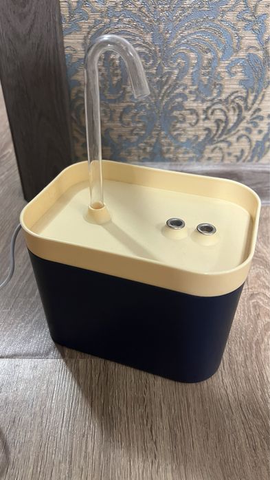 Автоматическая поилка для кошек и собак продам