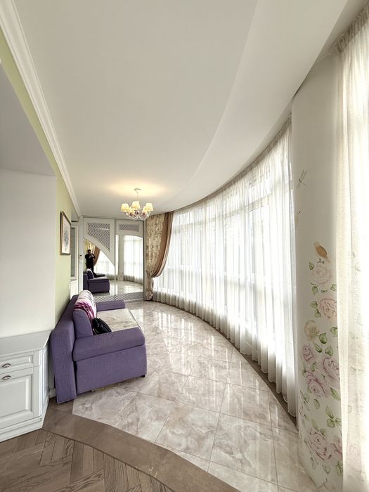 Велика 3к-Квартира з Авторським ремонтом у Калиновій Слободі.