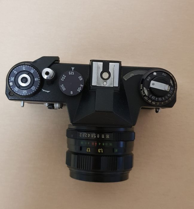 Aparat Zenit ET z obiektywem Helios 44 M-4