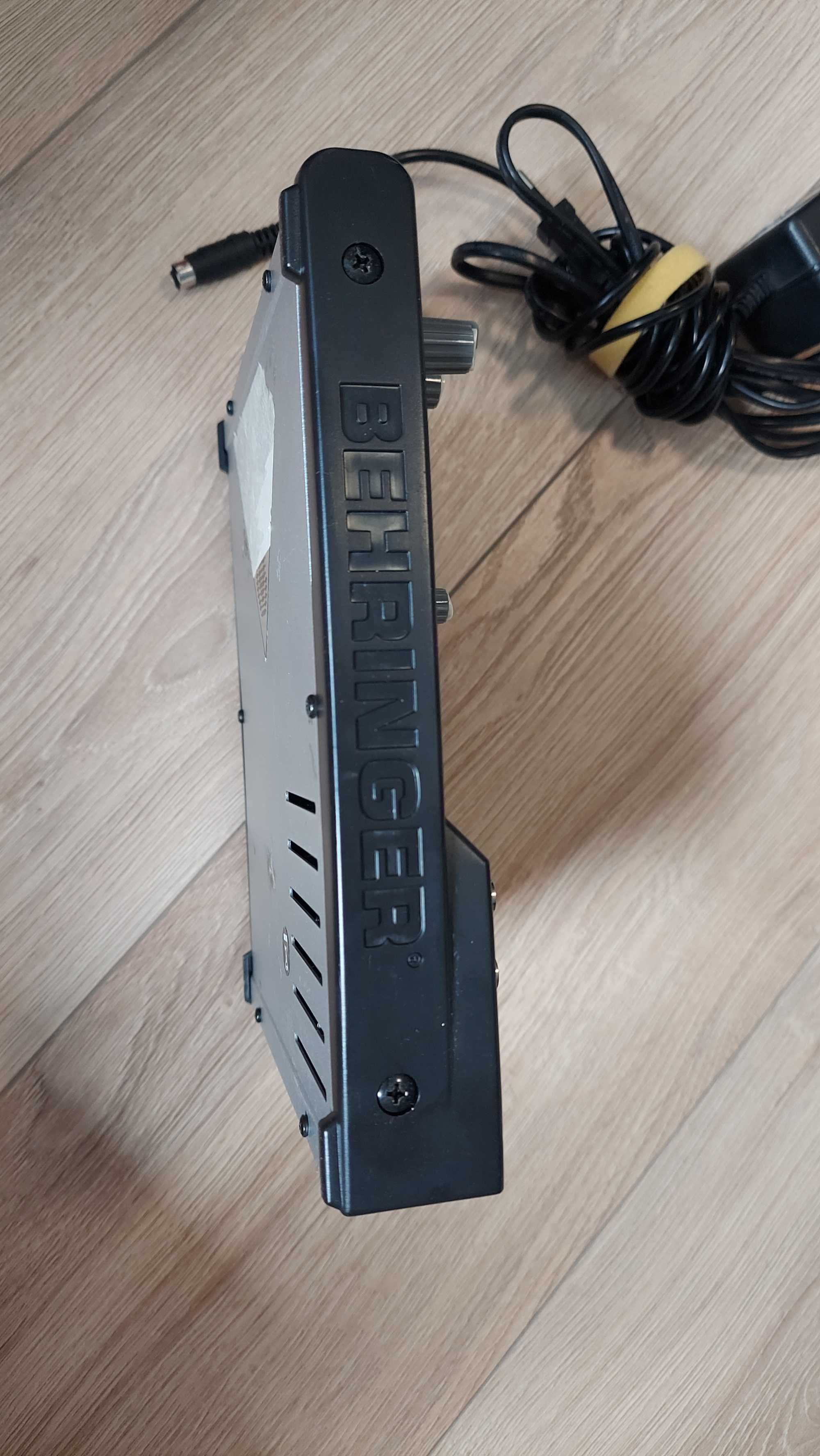 Behringer Eurorack UB802