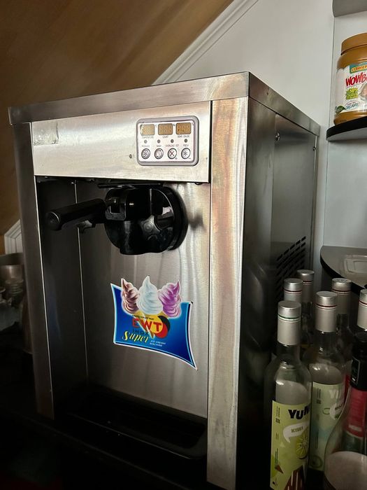 Фрізер для морозива, апарат для морозива