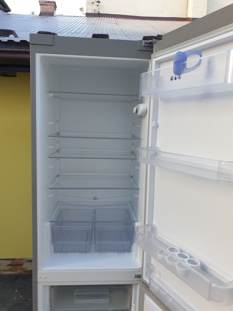 Свіжий!! Холодильник Whirpoll A+ Італія_381л