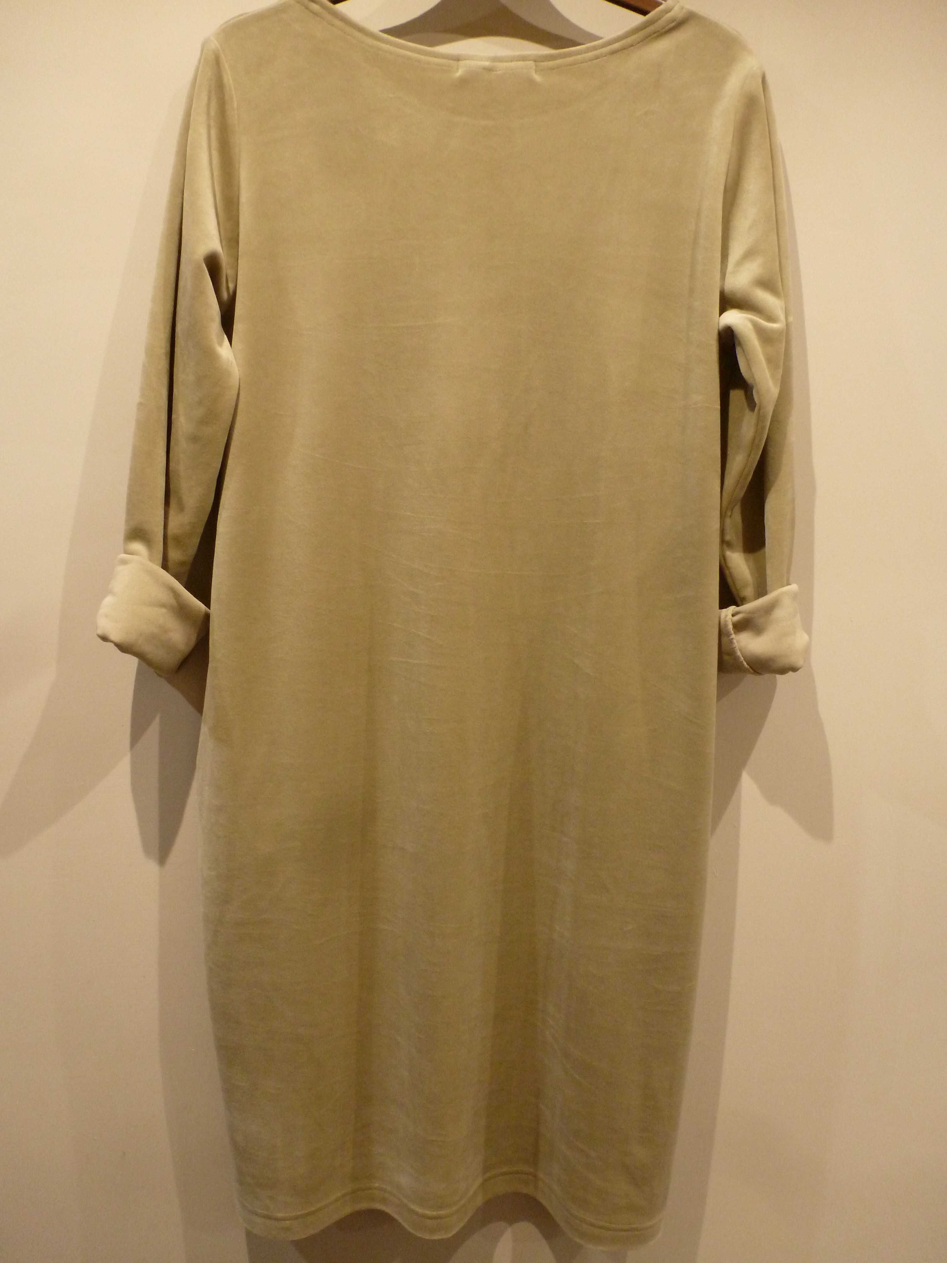 Welurowa sukienka Grey Wolf 40/42