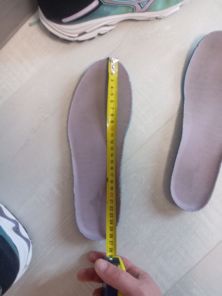 Кроссовки Mizuno WAVE INSPIRE размер  40,5