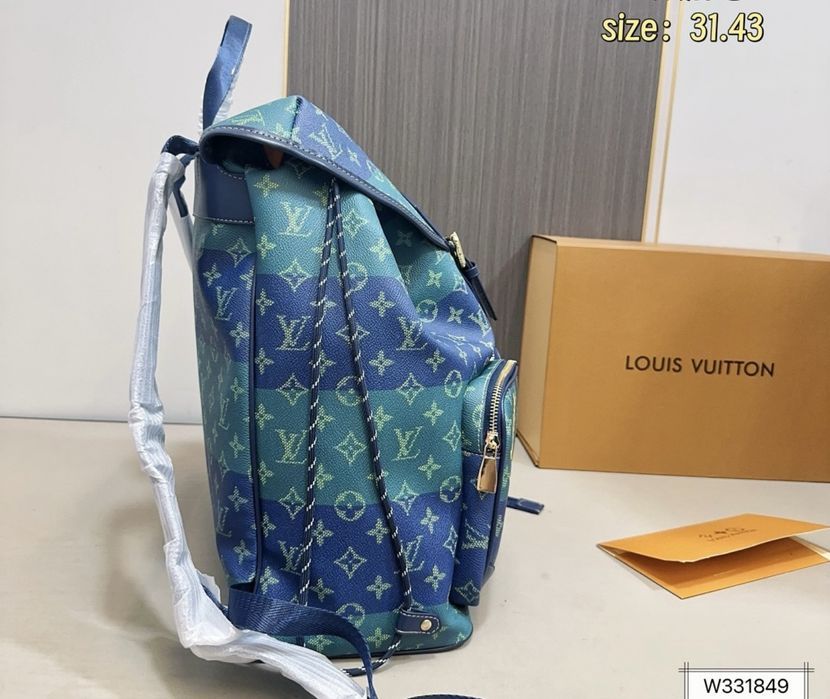 Рюкзак LOUIS VUITTON портфель мужкой зеленый брендовый оригинал