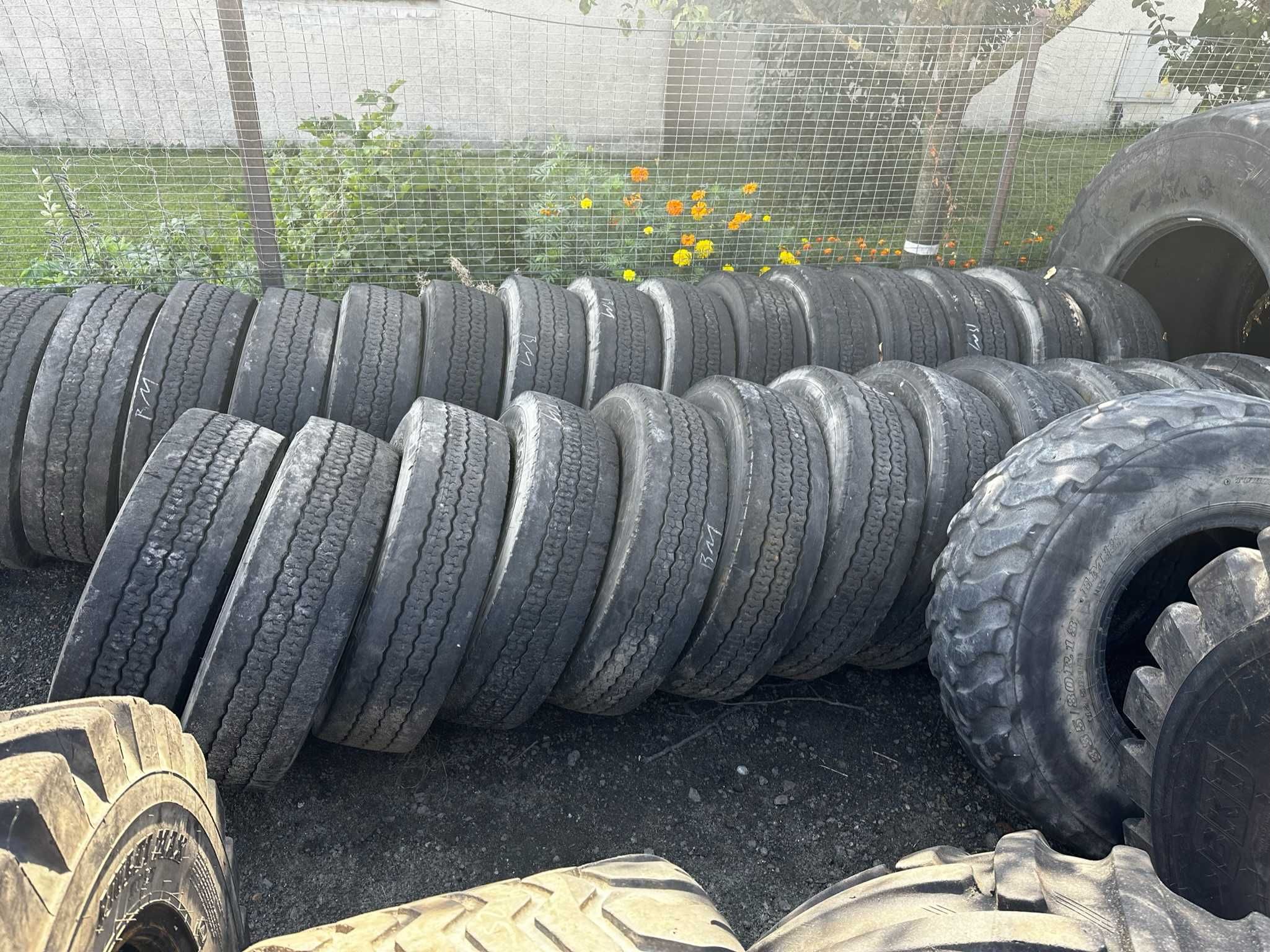 OPONA OPONY Ciężarowe Naczepa J 215/75R17.5 135/133J Michelin XTE2+