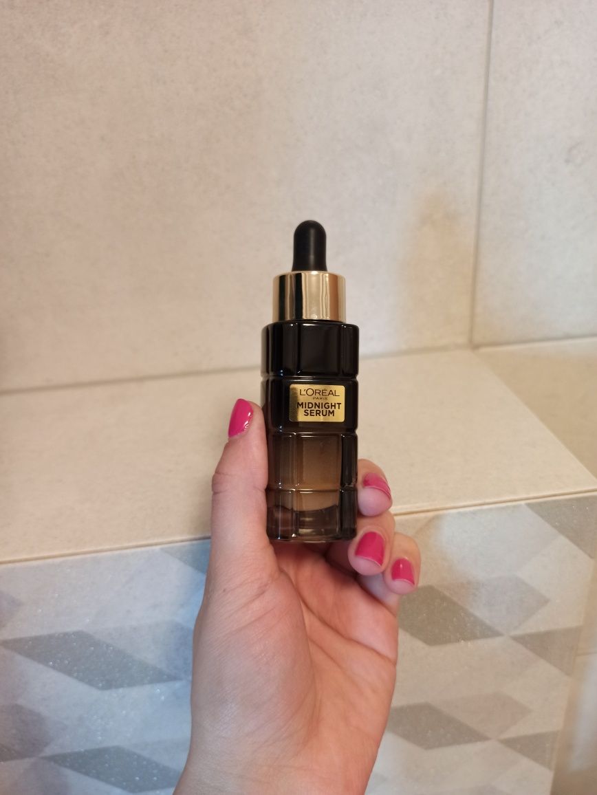 Nowe regenerujące serum przeciwzmarszczkowe na noc L'Oreal Paris 30 ml