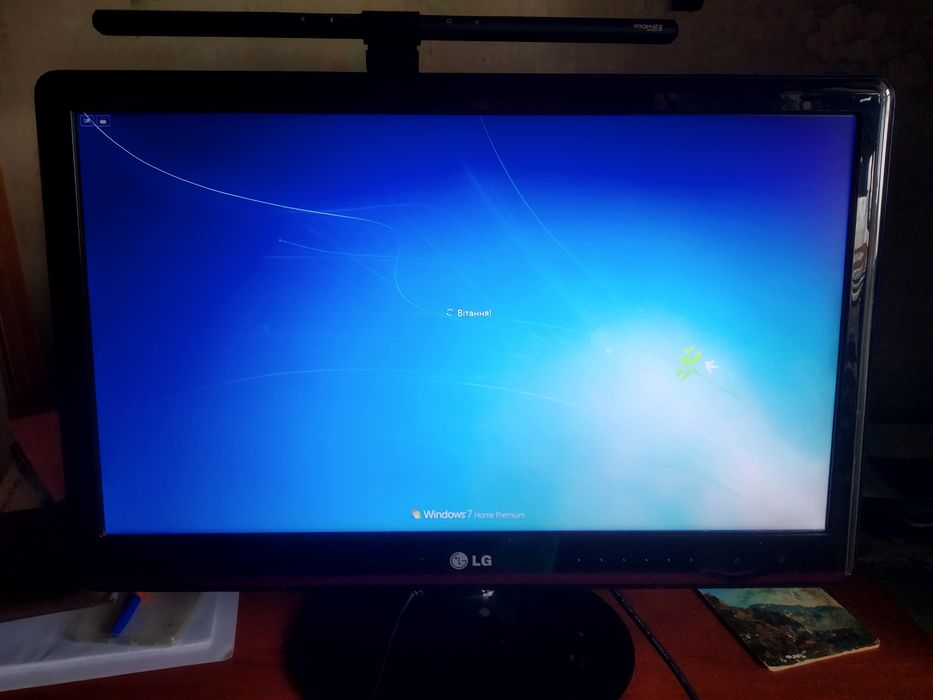 Пропоную монітор LG E2250T