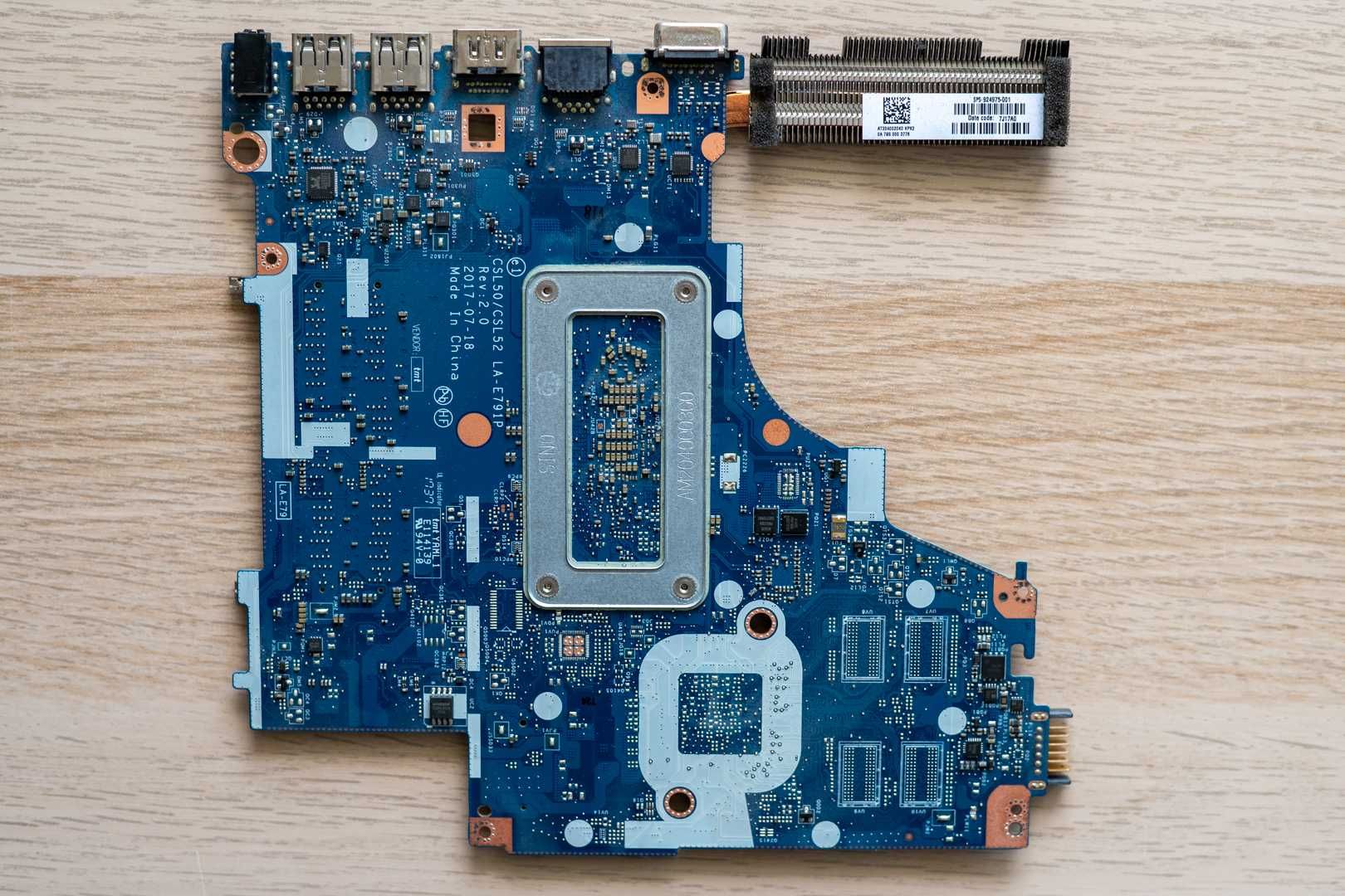 HP 250 G6 - płyta główna i procesor Intel Core i3-6006U