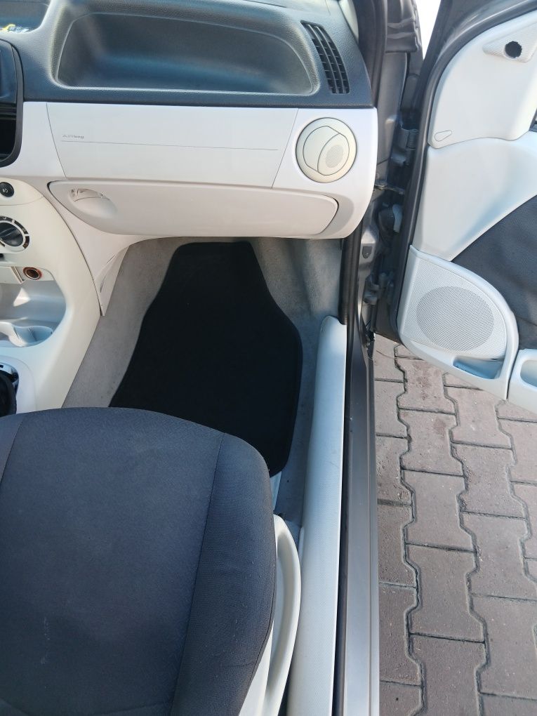 2003  fiat punto