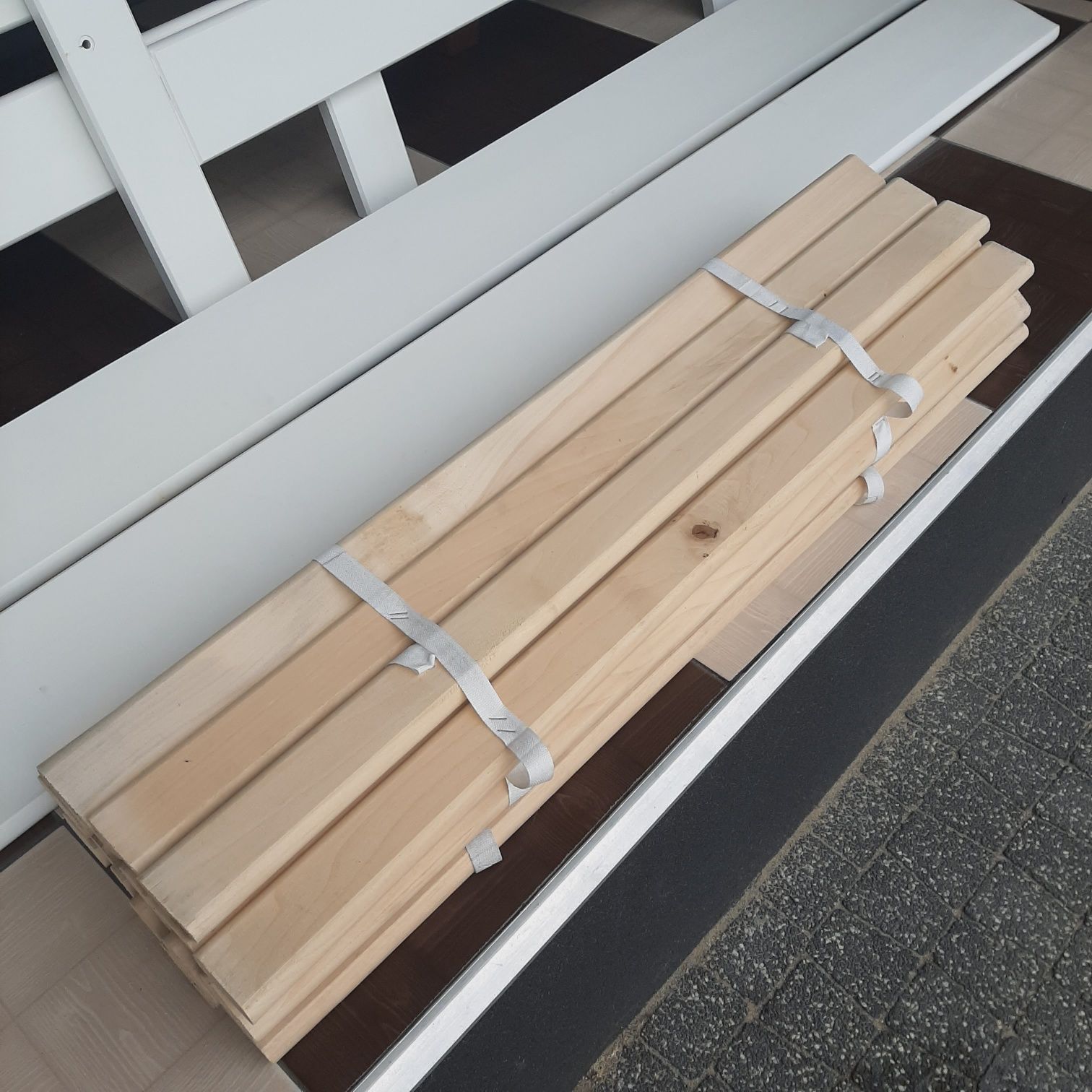 Drewniane łóżko pojedyncze  90×200 stan bardzo dobry *prywatnie *