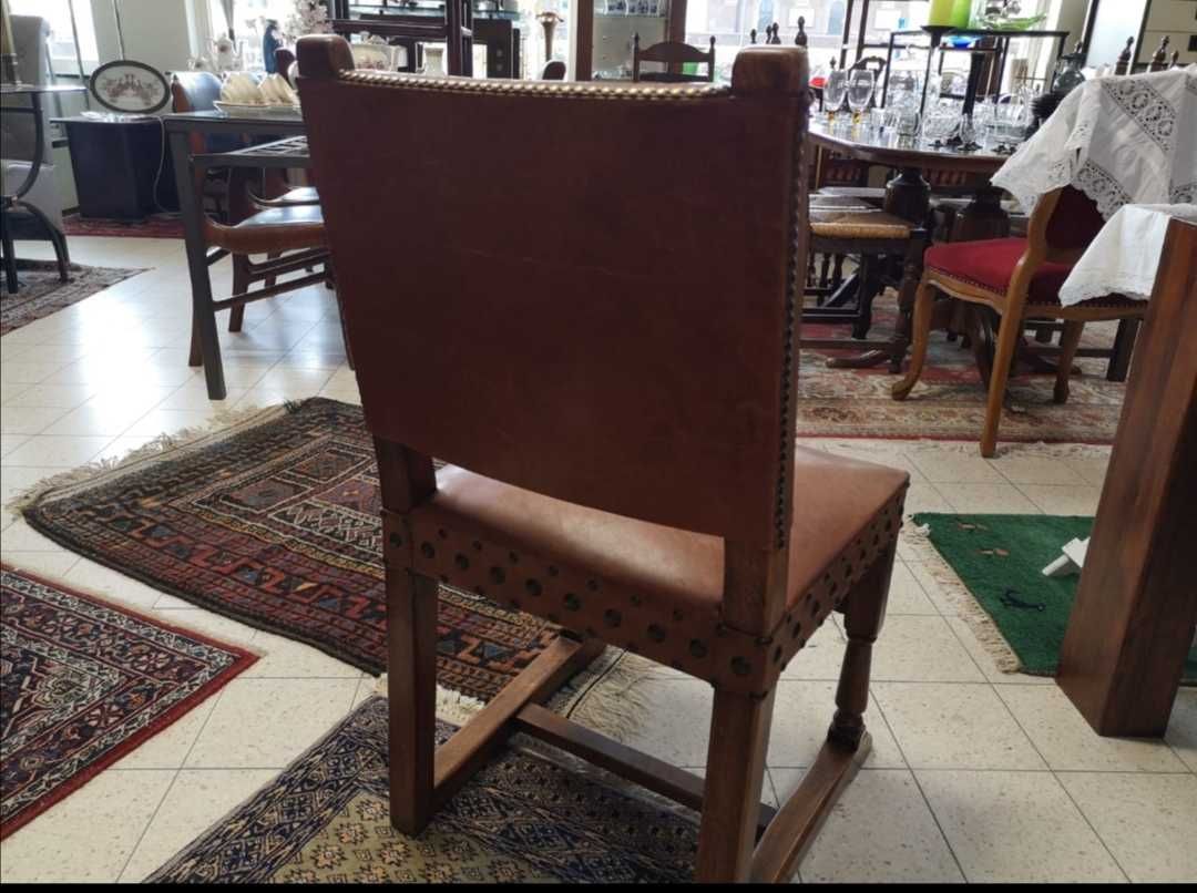 Krzesła Krzesłaa