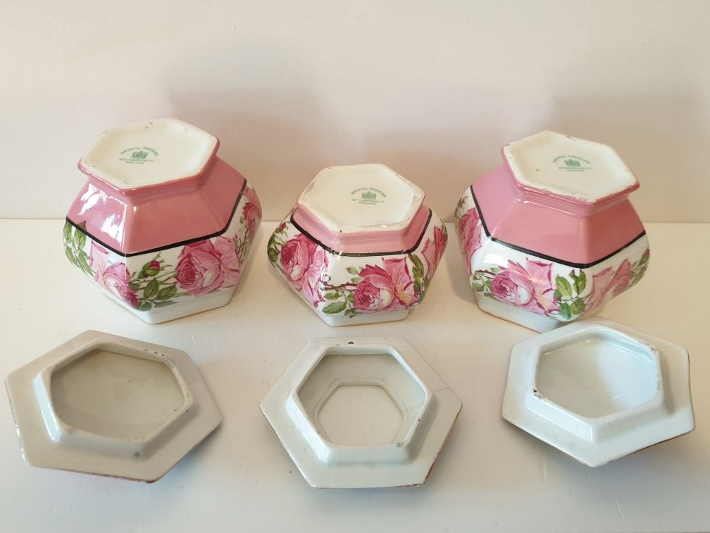 Raro antigo conjunto de toilette em porcelana Wedgwood