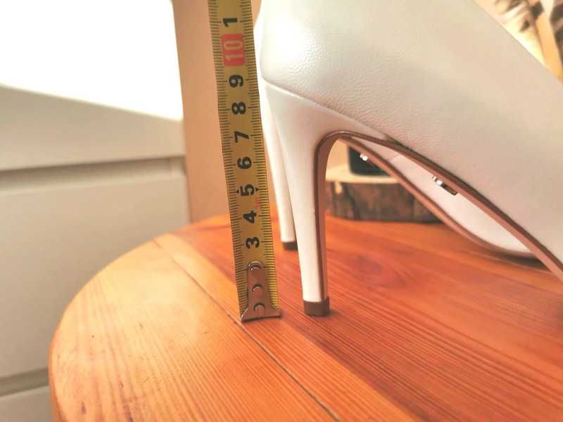 Białe buty ślubne SoloFemme nowe rozmiar 39 skóra naturalna