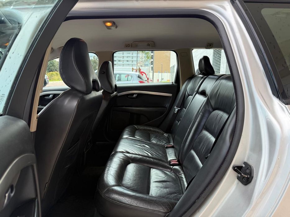 Volvo V70 2.4 D5 185cv •2009/11 •190.000km •Nacional •Manutenção Volvo