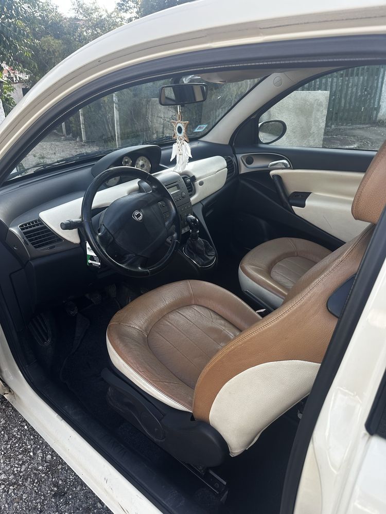 Vendo lancia Y 2004