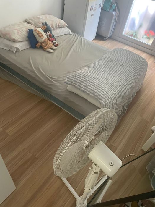 Quarto pra arrendar na encarnaçao ( lisboa) ao pé do metro .