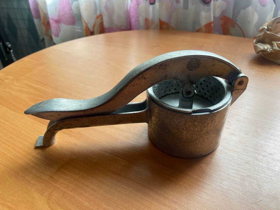 Продам соковижималку