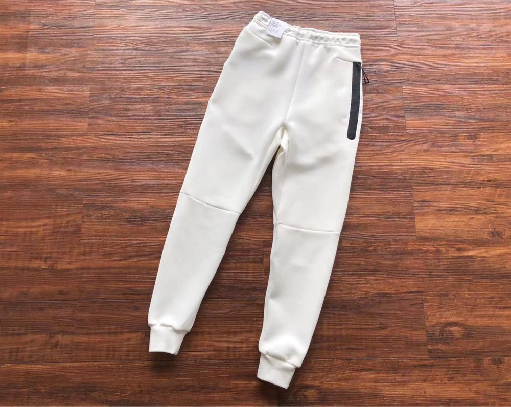 Dres nike Tech Fleece biały rozmiar M komplet bluza spodnie