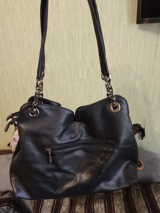 Сумочка  кожаная женская размером 37*28