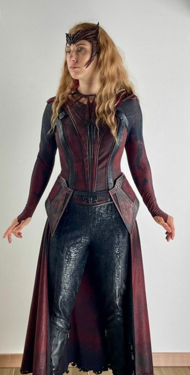 Máscara e Fato Scarlett Witch Feiticeira Escarlate Wanda Maximoff