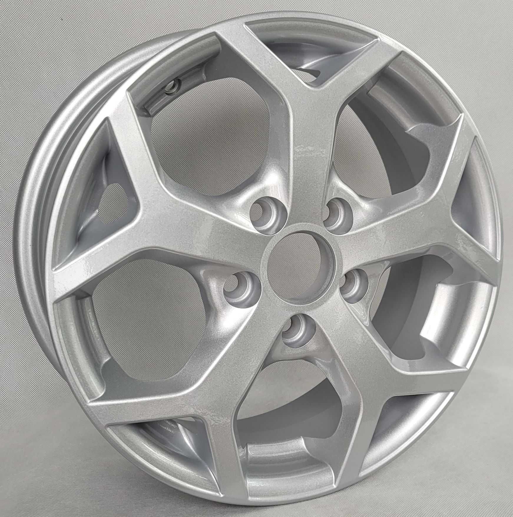 Felgi 15 5x108 Ford Focus C-Max Tourneo Connect Volvo S40 V40 V50 C30
