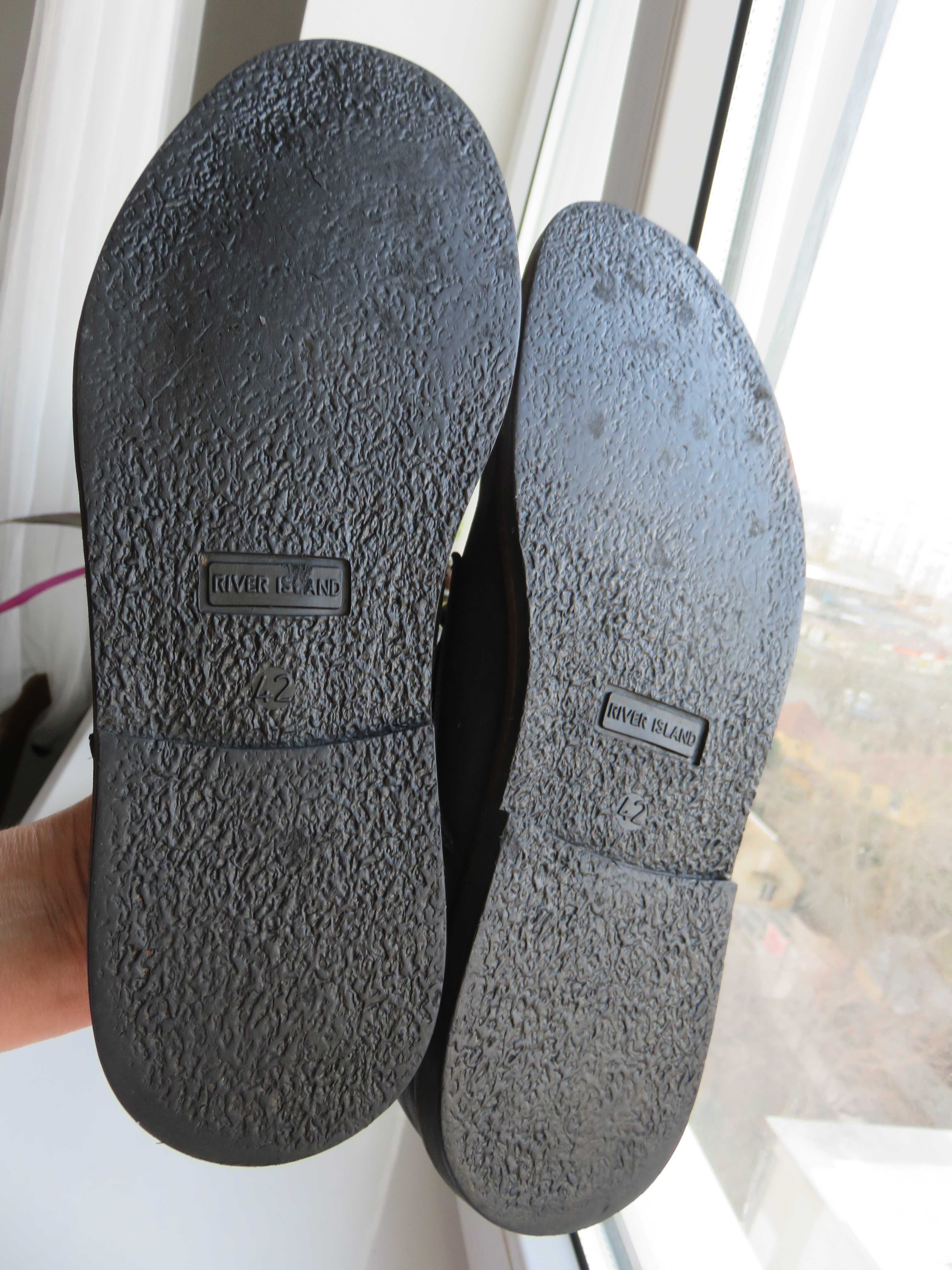Ботинки дезерты  RIVER ISLAND Англия р. 41-41,5.Стелька 27см