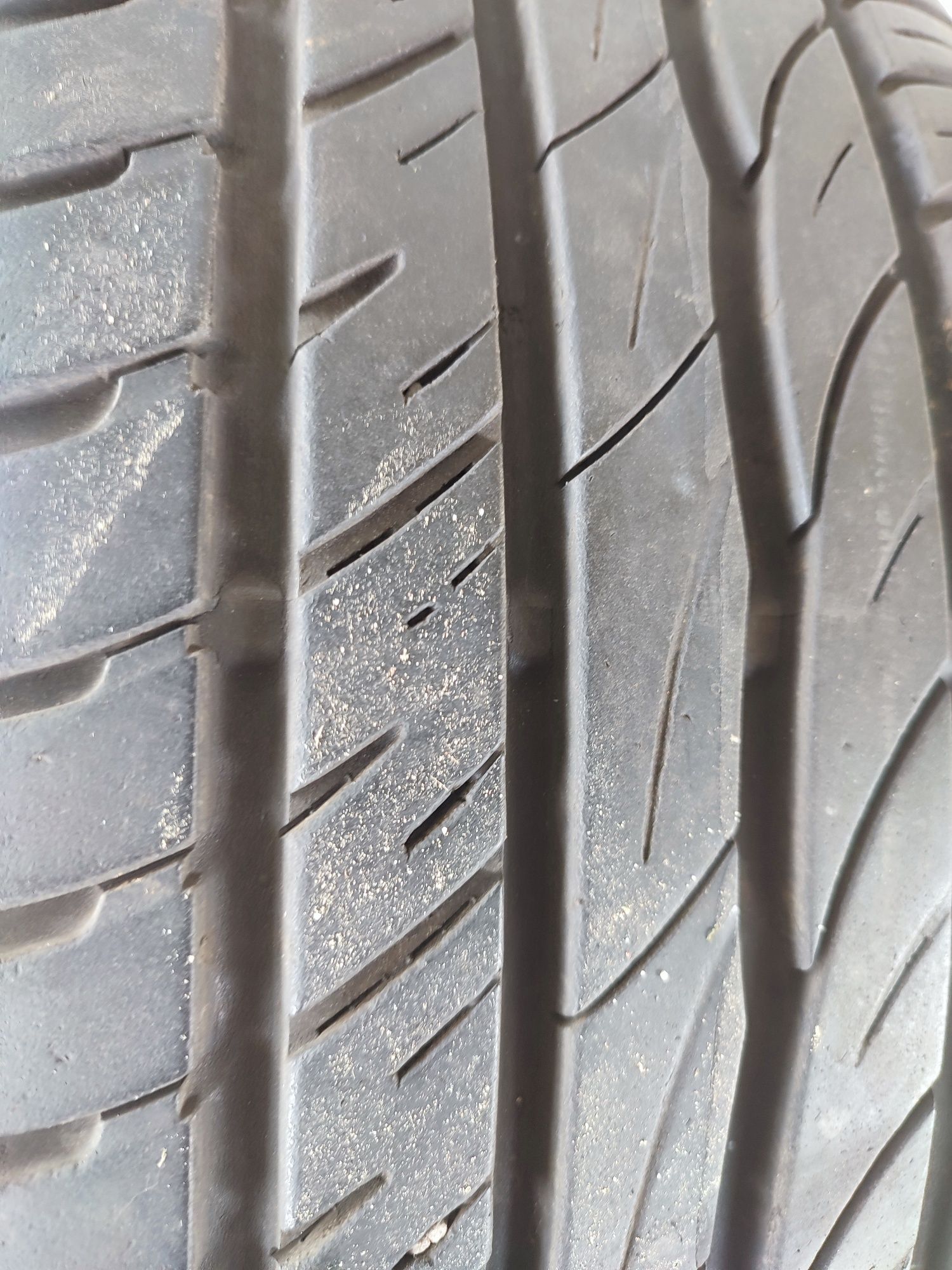 Felgi aluminiowe 15"  4x114  ET38  z oponami letnimi