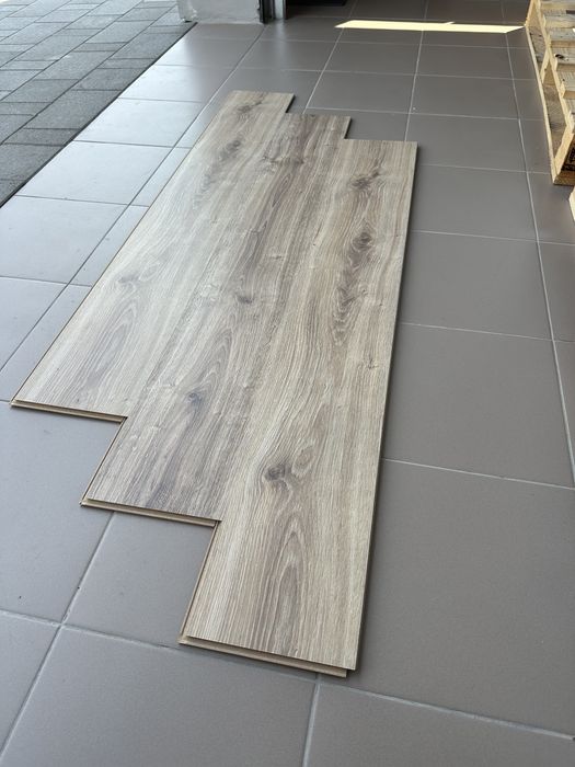 Ламінат 8мм/32клас Польща KRONO ORIGINAL 8642 "Дуб Каньйон" 365грн/м2