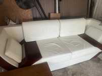 Biala skórzana sofa