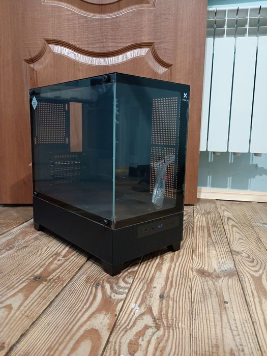 Комп'ютерний корпус новий