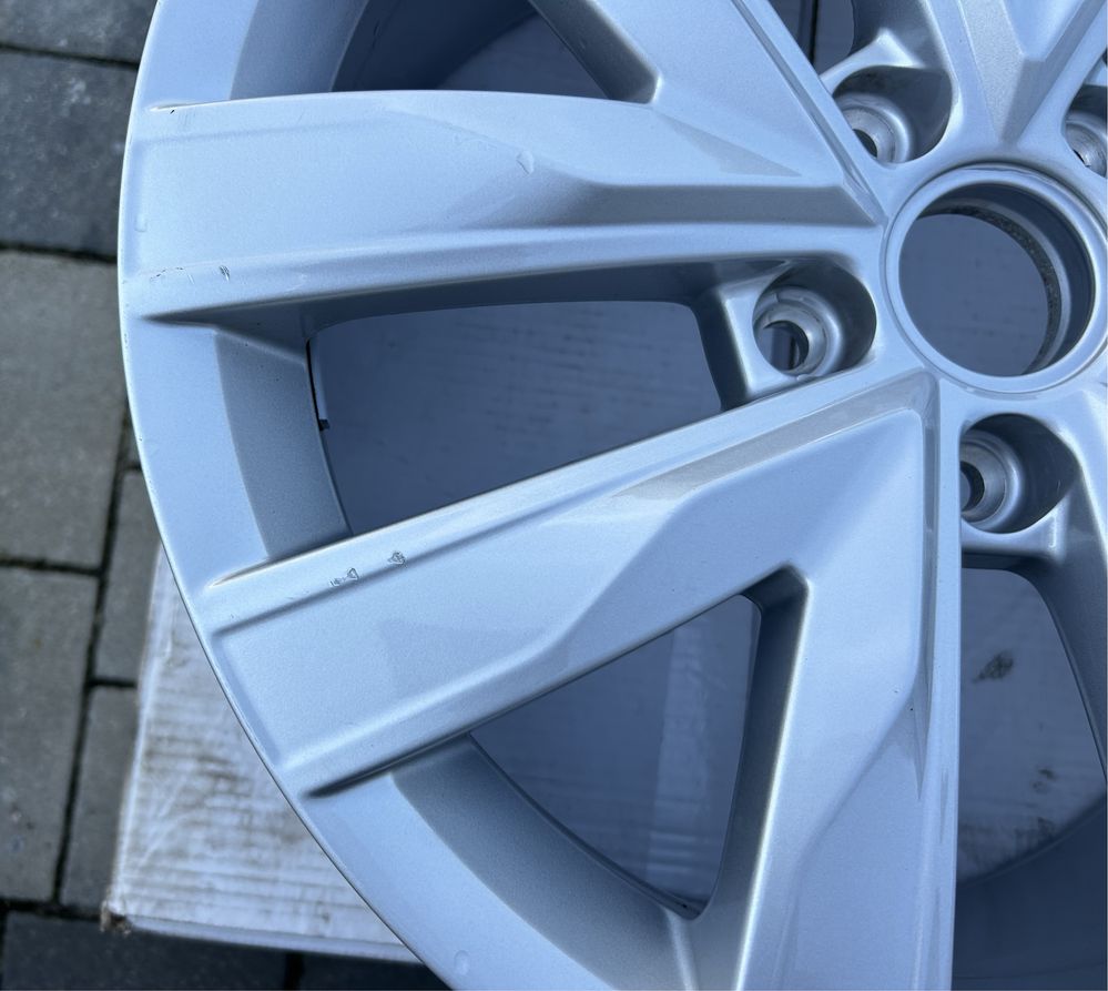 Oryginalna Felga Volkswagen 17" 7J ET38 5X112 3G8