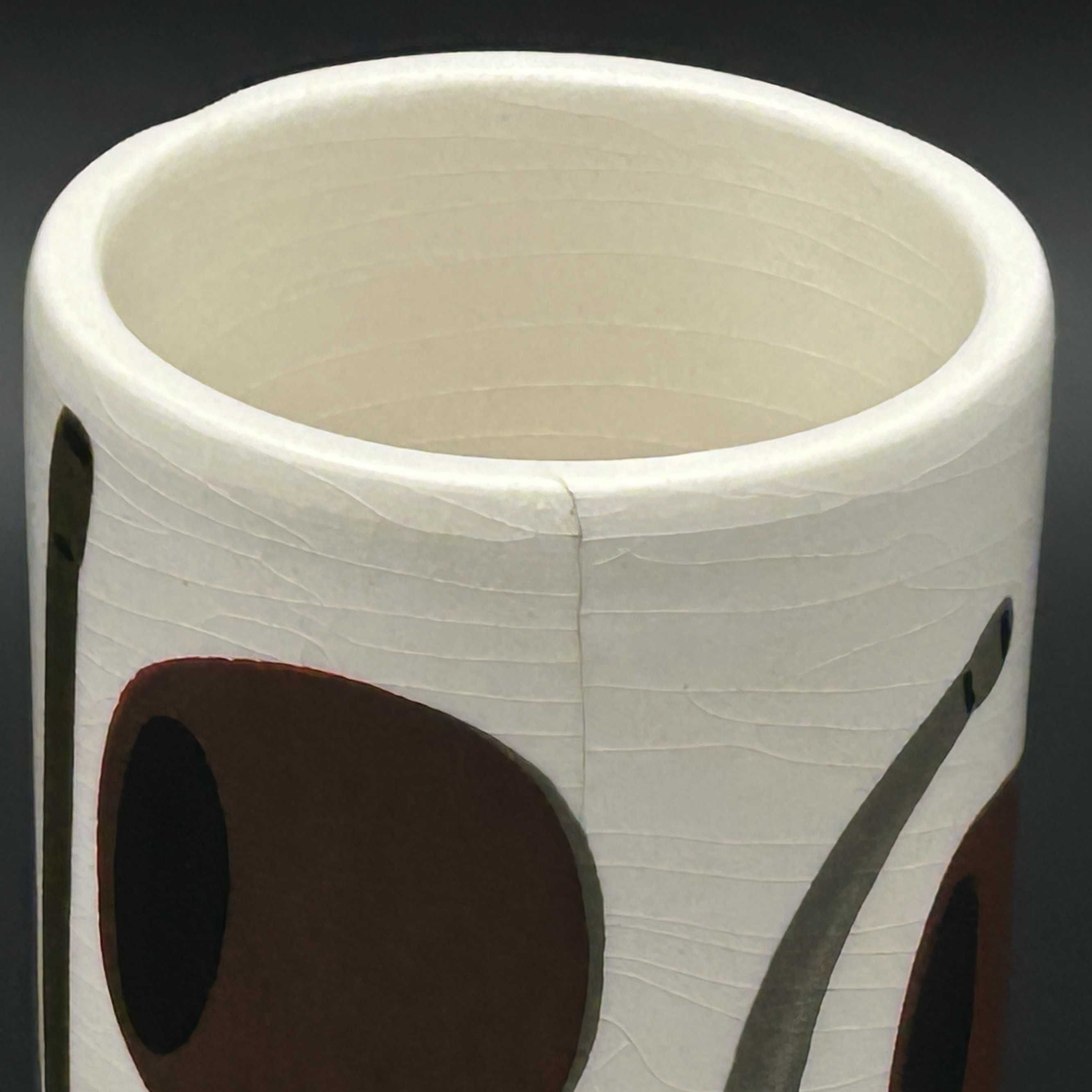 Ceramiczny wazon-wazonik z motywem fajkowym. Lata 60 ubiegłego wieku