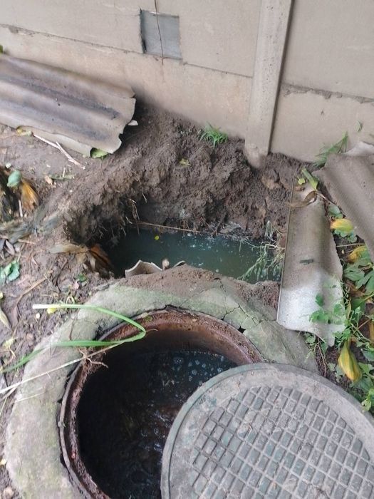 Очистим сливную яму или Септик любой сложности.