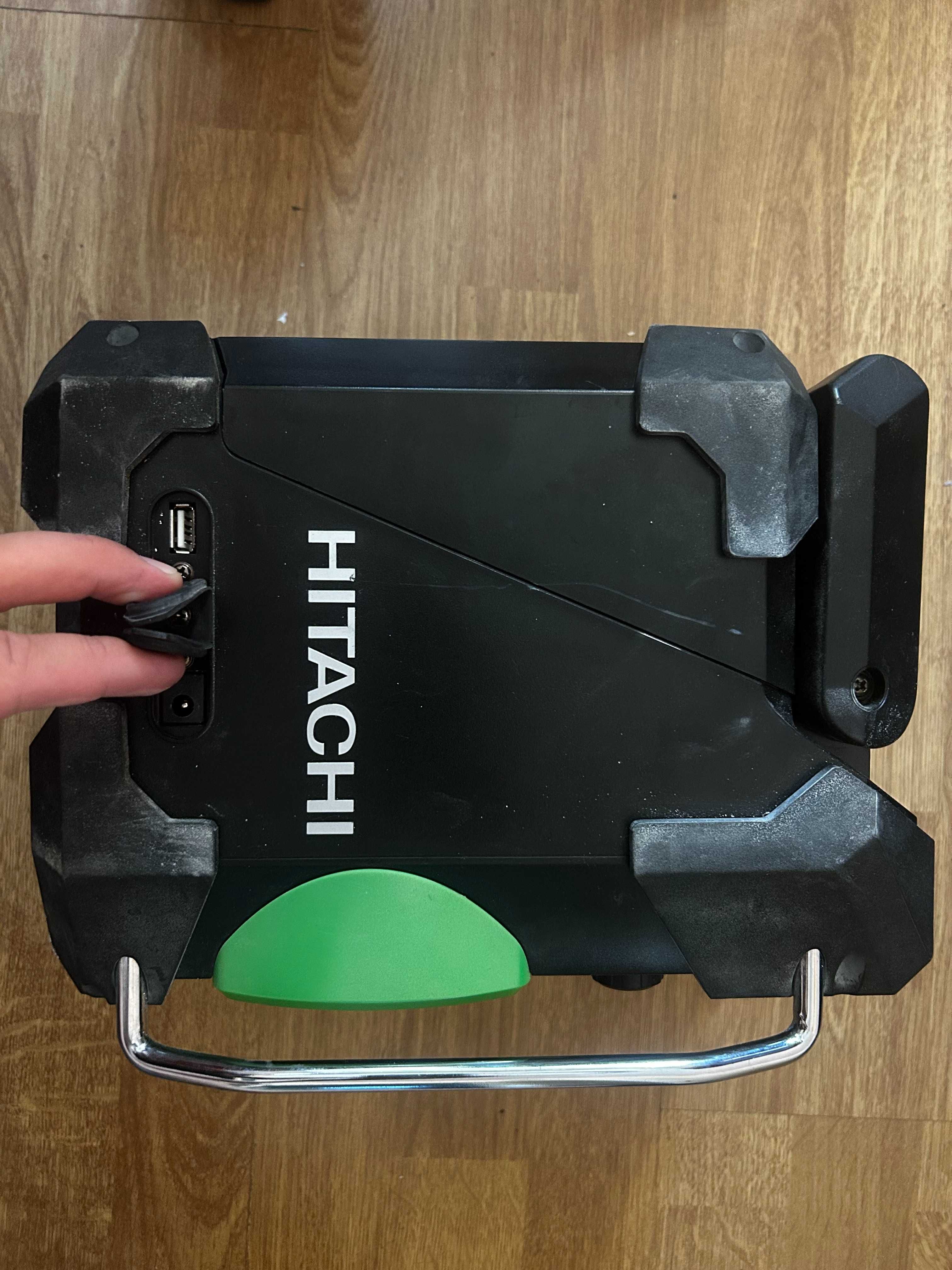 Radio Hitachi UR18DSL + bateria i zasilacz