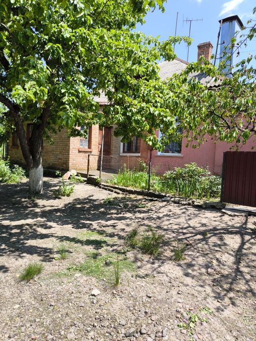 Продам 2 кім квартиру в районі вокзалу