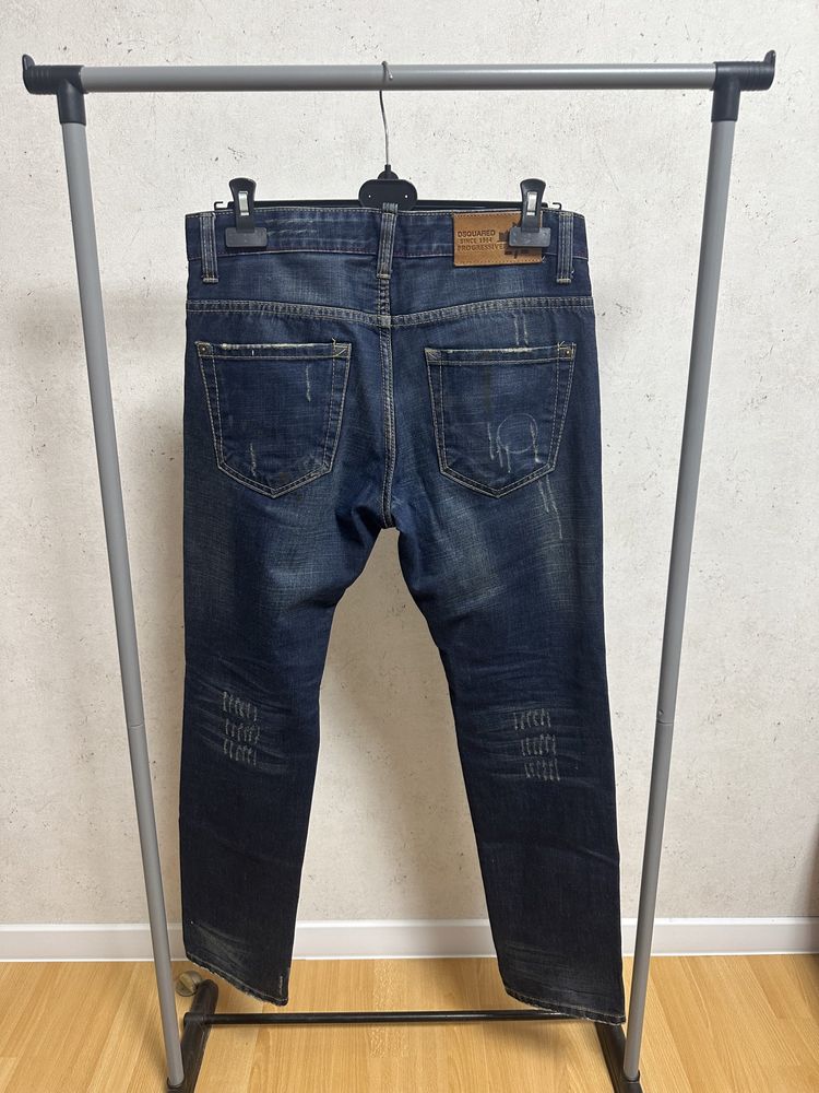 Джинсы dsquared2 slim fit 32/М