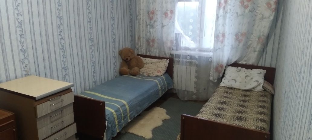 Сдам долгосрочно двухкомнатную квартиру .
