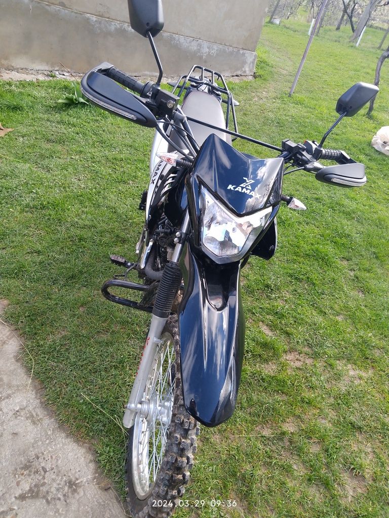 Продам мотоцикл ендуро спарк сп200д5 .1100дол