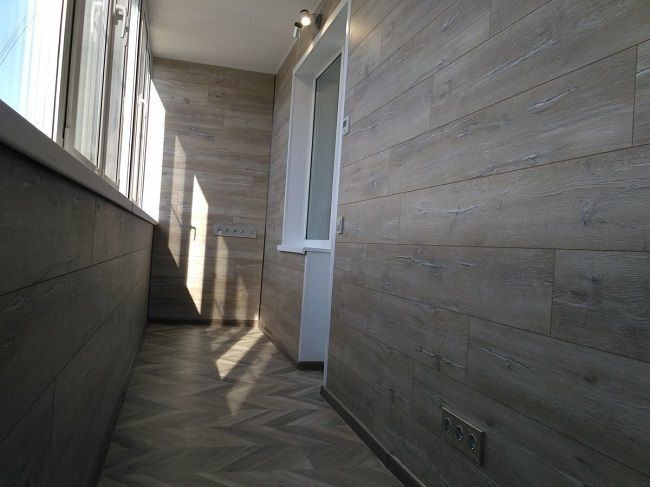 Вікна Двері Перегородки Балкони Монтаж Вікон Ремонт балкона під ключ